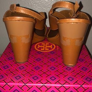 New story Burch sandals 9.5